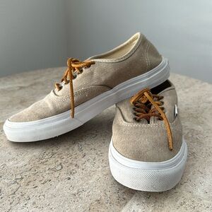 Vans Authentic Shoe in Canvas with Leather Laces, Women’s Size 6.5
